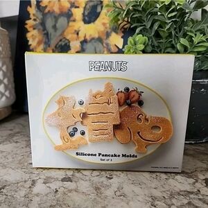 Williams Sonoma Snoopy & Woodstock Pancake Mold Set | Peanuts Nostalgiacore NIB